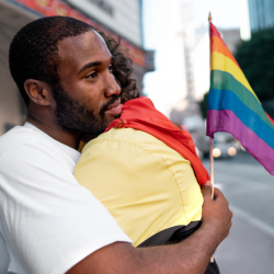 Imigração LGBTQ+: Desafios Únicos e Caminhos para Proteção Legal nos EUA